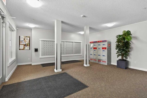 2209-81 Legacy Boulevard Se, Calgary, AB - Indoor Photo Showing Other Room