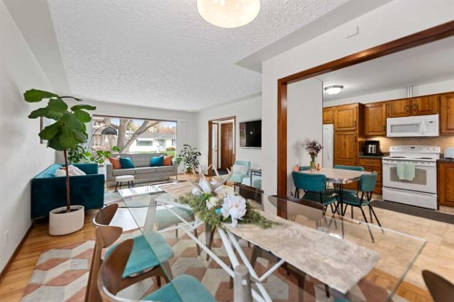 2915 13 Avenue Nw, Calgary, AB - Indoor