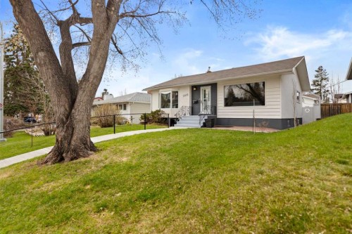 2915 13 Avenue Nw, Calgary, AB - Outdoor
