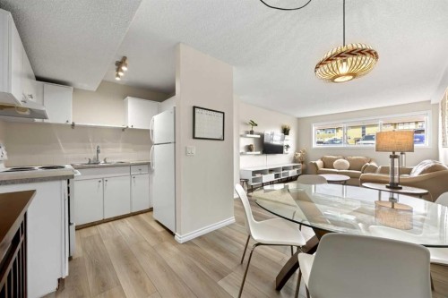 215-101 Big Hill Way Se, Airdrie, AB - Indoor