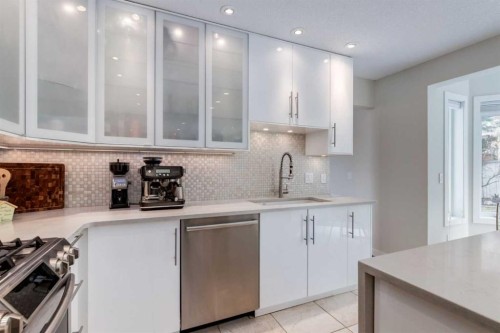 117 Straddock Terrace Sw, Calgary, AB 