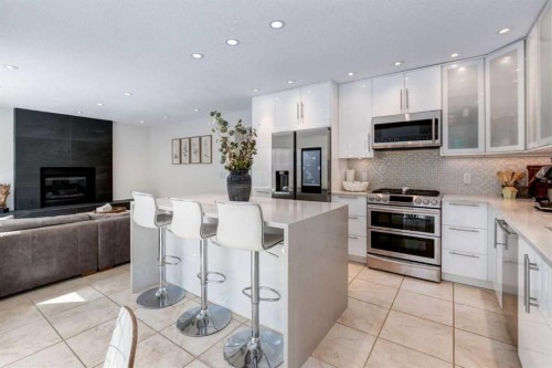 117 Straddock Terrace Sw, Calgary, AB 