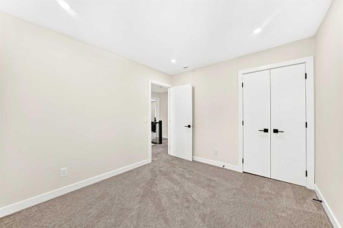 112 Christie Park Manor Sw, Calgary, AB 