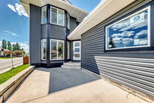 112 Christie Park Manor Sw, Calgary, AB 