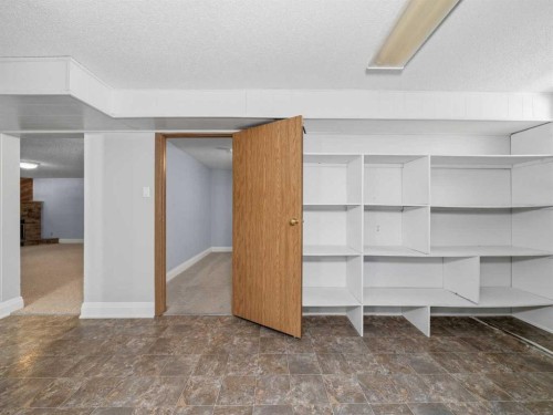 5123 Bulyea Road Nw, Calgary, AB - Indoor Photo Showing Other Room