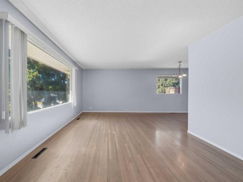 5123 Bulyea Road Nw, Calgary, AB - Indoor Photo Showing Other Room