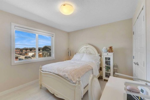 133 Redstone Common Ne, Calgary, AB - Indoor Photo Showing Bedroom