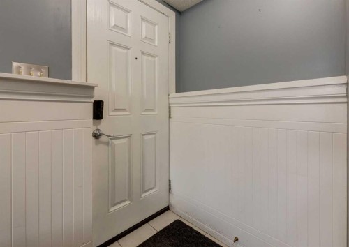 223 Cedarwood Road Sw, Calgary, AB - Indoor Photo Showing Other Room