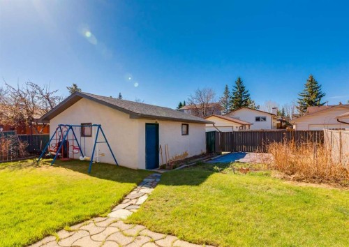 223 Cedarwood Road Sw, Calgary, AB - Outdoor