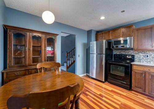 223 Cedarwood Road Sw, Calgary, AB - Indoor