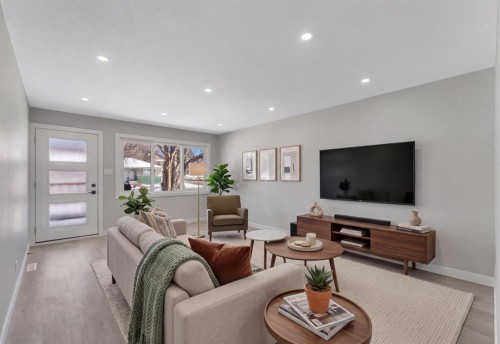 853 Northmount Drive Nw, Calgary, AB - Indoor Photo Showing Living Room