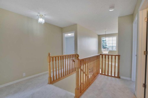6 Somerset Close Sw, Calgary, AB - Indoor Photo Showing Other Room