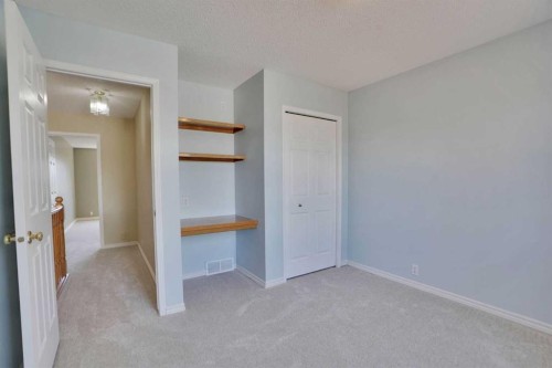 6 Somerset Close Sw, Calgary, AB - Indoor Photo Showing Other Room