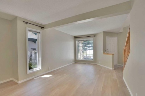 6 Somerset Close Sw, Calgary, AB - Indoor Photo Showing Other Room