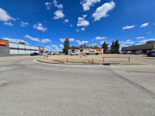 6712 50 Avenue, Red Deer, AB 