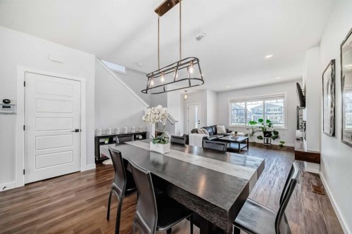 29 Midgrove Lane Sw, Airdrie, AB - Indoor Photo Showing Dining Room