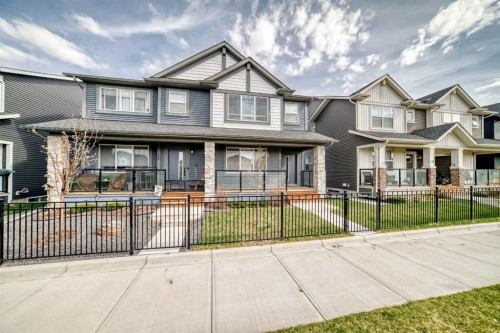 29 Midgrove Lane SW Airdrie, AB T4B 5H2
