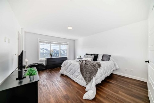 29 Midgrove Lane Sw, Airdrie, AB - Indoor Photo Showing Bedroom