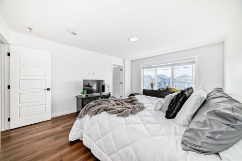 29 Midgrove Lane Sw, Airdrie, AB - Indoor Photo Showing Bedroom