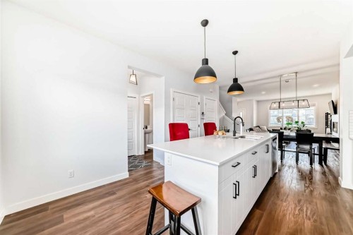 29 Midgrove Lane Sw, Airdrie, AB - Indoor Photo Showing Kitchen