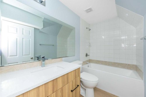 8454 Saddleridge Drive Ne, Calgary, AB - Indoor Photo Showing Bathroom