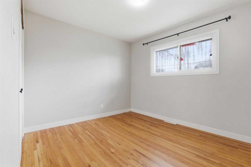 140 Fyffe Road Se, Calgary, AB - Indoor Photo Showing Other Room