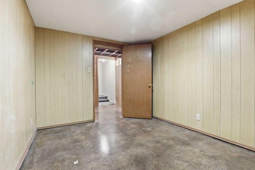 140 Fyffe Road Se, Calgary, AB - Indoor Photo Showing Other Room