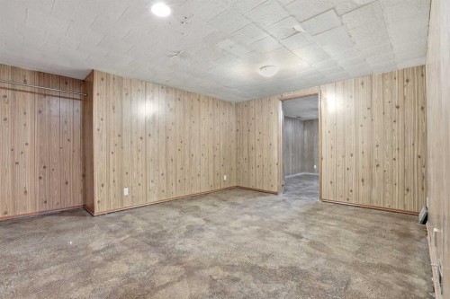 140 Fyffe Road Se, Calgary, AB - Indoor Photo Showing Other Room
