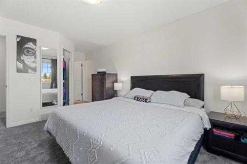 529 Railway Avenue, Langdon, AB - Indoor Photo Showing Bedroom