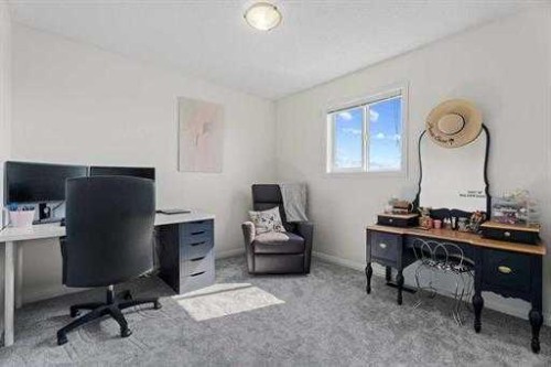529 Railway Avenue, Langdon, AB - Indoor Photo Showing Office