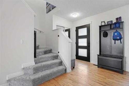 529 Railway Avenue, Langdon, AB - Indoor Photo Showing Other Room
