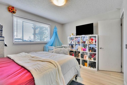 43 Maranda Close Ne, Calgary, AB - Indoor Photo Showing Bedroom