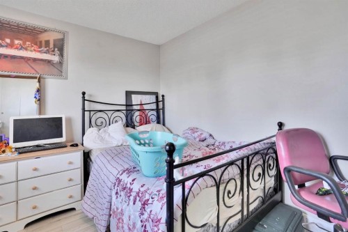 43 Maranda Close Ne, Calgary, AB - Indoor Photo Showing Bedroom