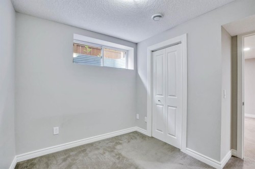117 Hawkmere Place, Chestermere, AB - Indoor Photo Showing Other Room