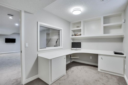 117 Hawkmere Place, Chestermere, AB - Indoor