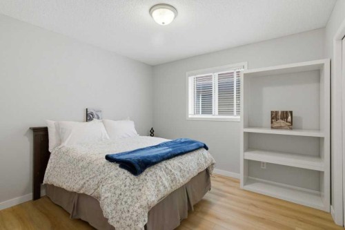 129 Cranfield Green Se, Calgary, AB - Indoor Photo Showing Bedroom