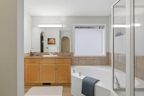 129 Cranfield Green Se, Calgary, AB - Indoor Photo Showing Bathroom