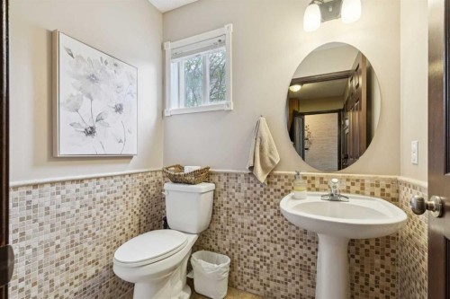 48 Westridge Drive, Okotoks, AB - Indoor Photo Showing Bathroom