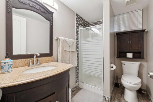 48 Westridge Drive, Okotoks, AB - Indoor Photo Showing Bathroom