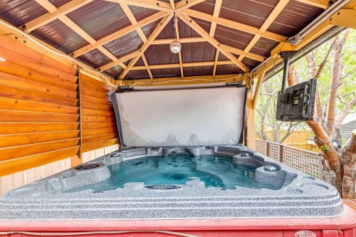 48 Westridge Drive, Okotoks, AB - Indoor
