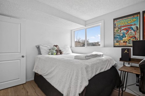 1 Templemont Road Ne, Calgary, AB - Indoor Photo Showing Bedroom
