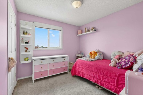 112 Chaparral Circle Se, Calgary, AB - Indoor Photo Showing Bedroom