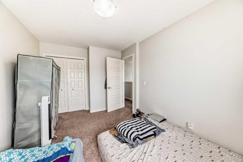 102 Saddlelake Terrace Ne, Calgary, AB - Indoor Photo Showing Bedroom