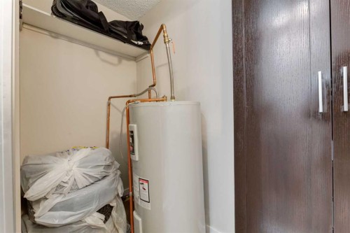108-3500 Varsity Drive Nw, Calgary, AB - Indoor