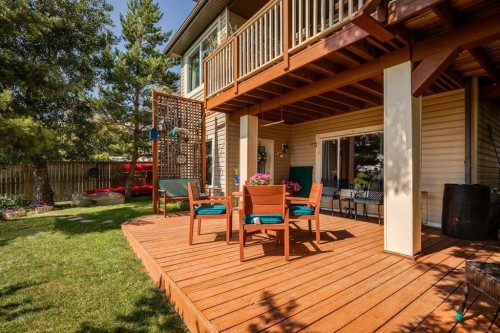 40 Springbank Bay Sw, Calgary, AB - Outdoor With Deck Patio Veranda With Exterior