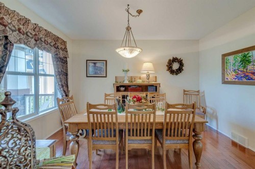 40 Springbank Bay Sw, Calgary, AB - Indoor Photo Showing Dining Room