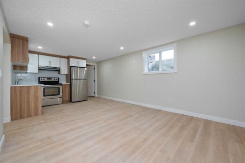 5023 Marlborough Drive Ne, Calgary, AB - Indoor