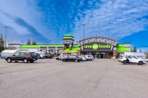 5023 Marlborough Drive Ne, Calgary, AB - Outdoor