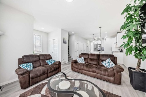 332 Dawson Drive, Chestermere, AB - Indoor Photo Showing Living Room