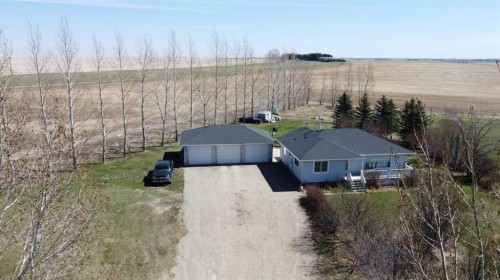 242039 Range Road 261  Rural Wheatland County, AB T1P 0X1